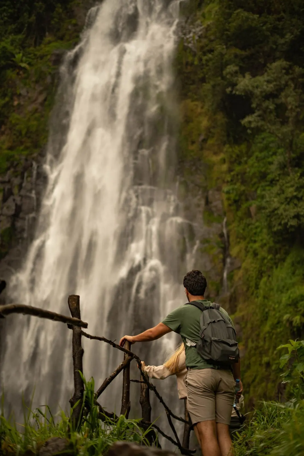 Safari de 10 días: Serengeti, Ngorongoro y cascadas de Materuni